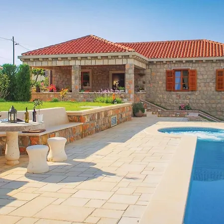 Country Escape Villa *